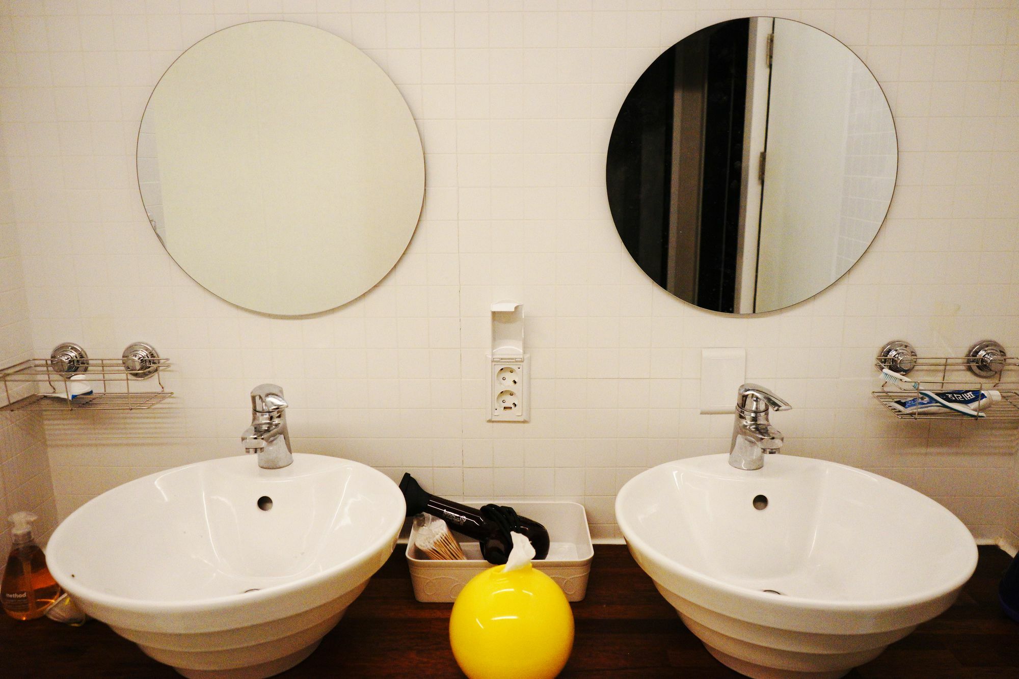 Onna Guesthouse Тегу Екстериор снимка